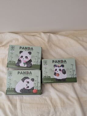 PANDA Building Block Set - White & Black